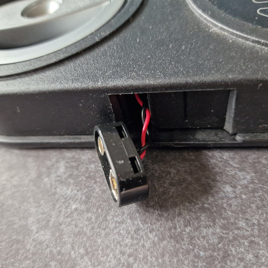 EC 1040 Batteriefach